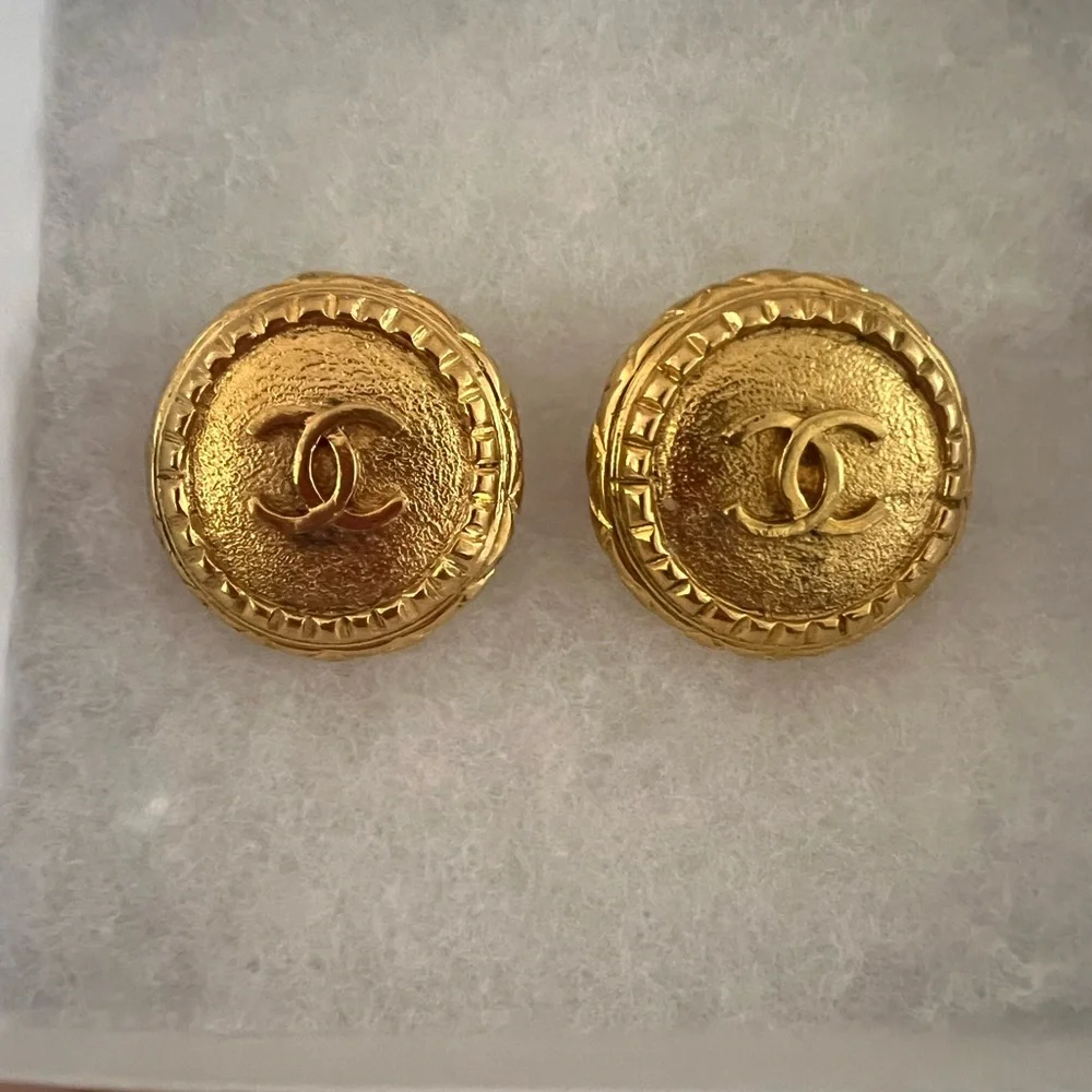 CHANEL Gold Textured Round Clip-On Earrings
